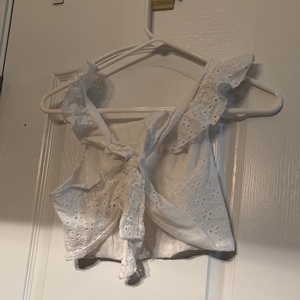 SHEIN White Eyelet Ruffle Crop Top Women’s Small Used - Picture 2 of 4